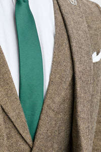 Костюм от 3 части от туид с рилен мотив в дъбово-кафяв цвят