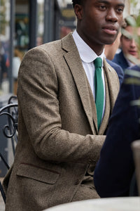 Костюм от 3 части от туид с рилен мотив в дъбово-кафяв цвят