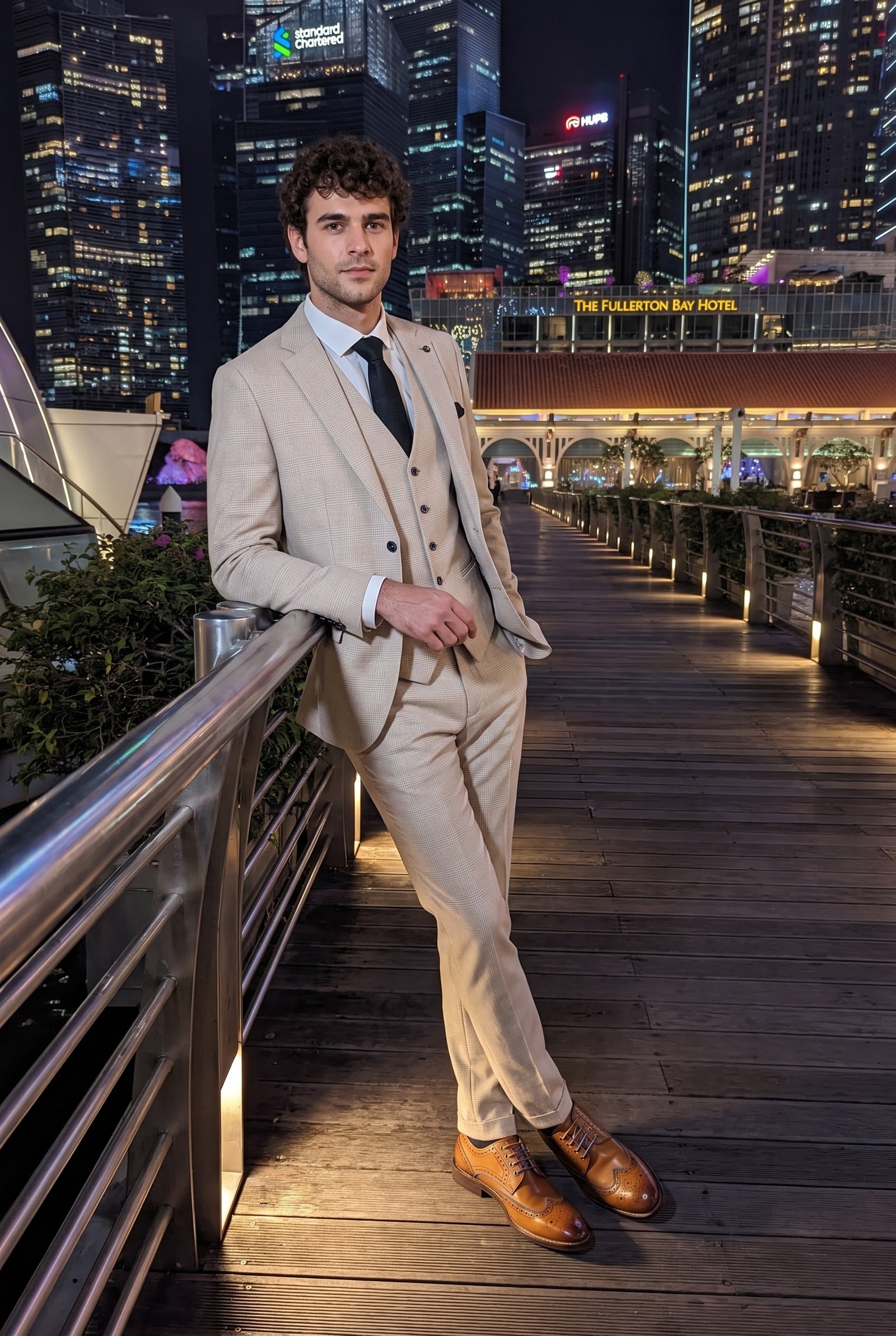 Look #772 styled with Regent - Мъжки сватбен костюм от 3 части с каре, кремав