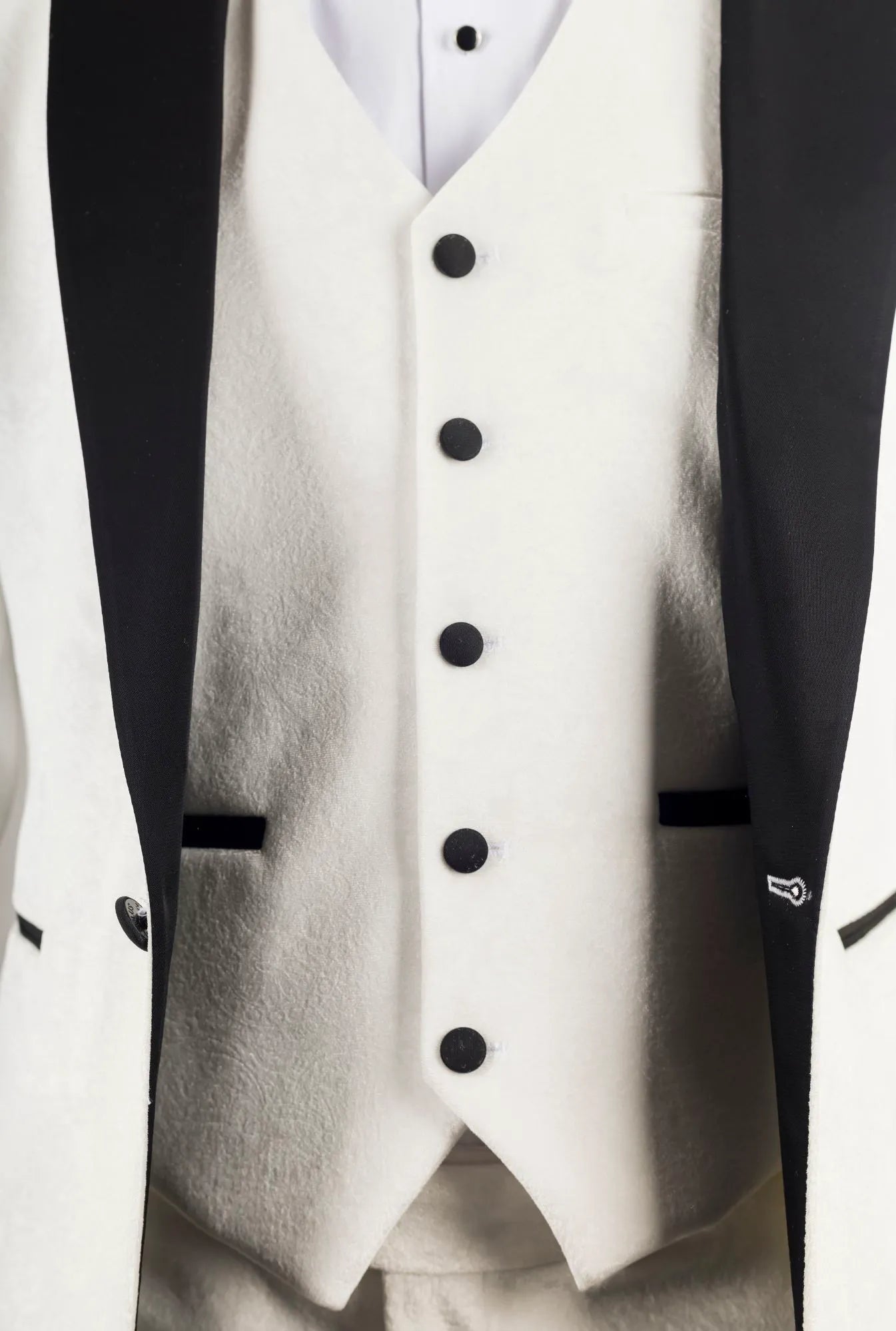 AK-24 Men's White 3-Piece Velvet Wedding Tuxedo with Black Lapels