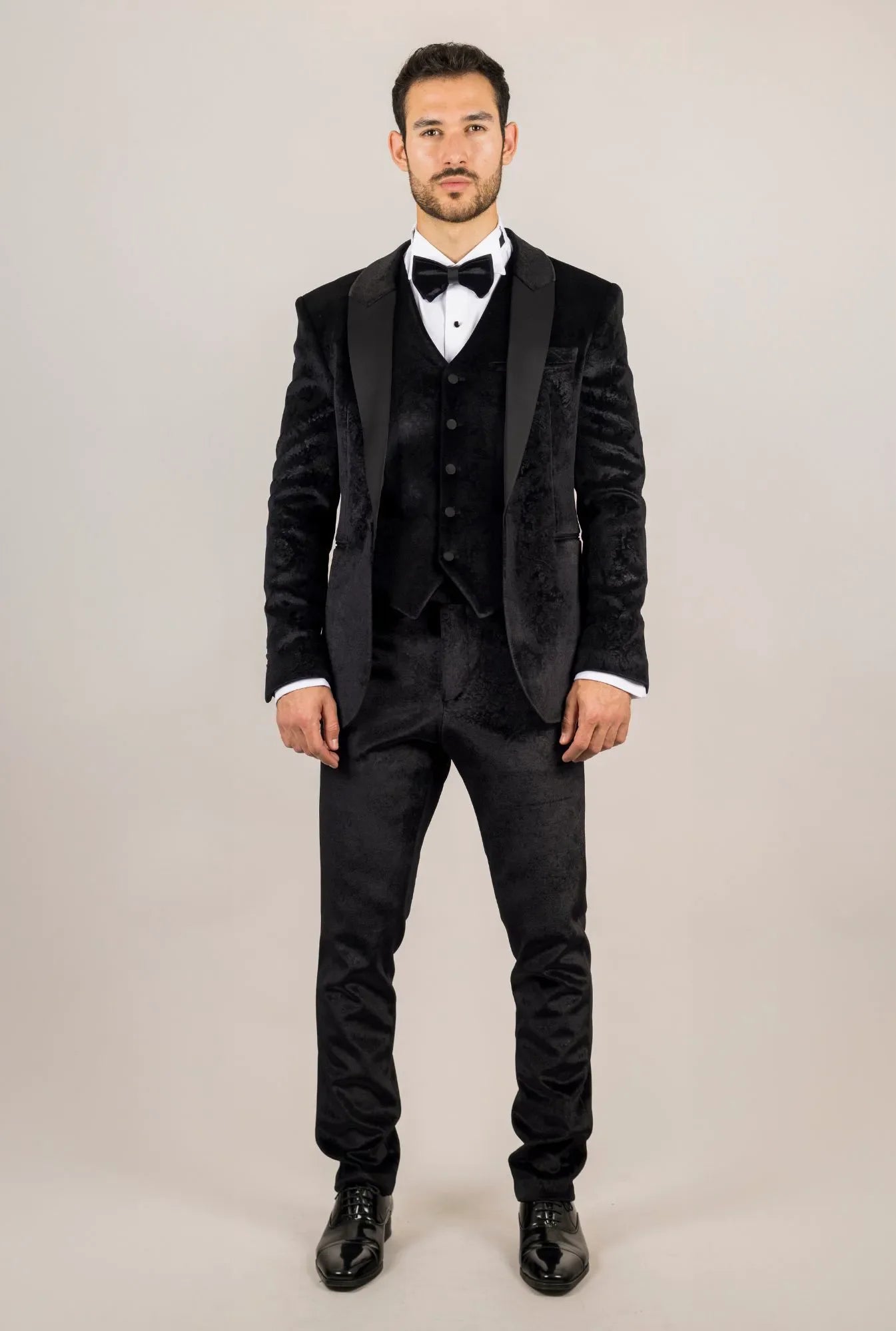 AK-26 Men's Black 3-Piece Velvet Wedding Tuxedo with Satin Lapels