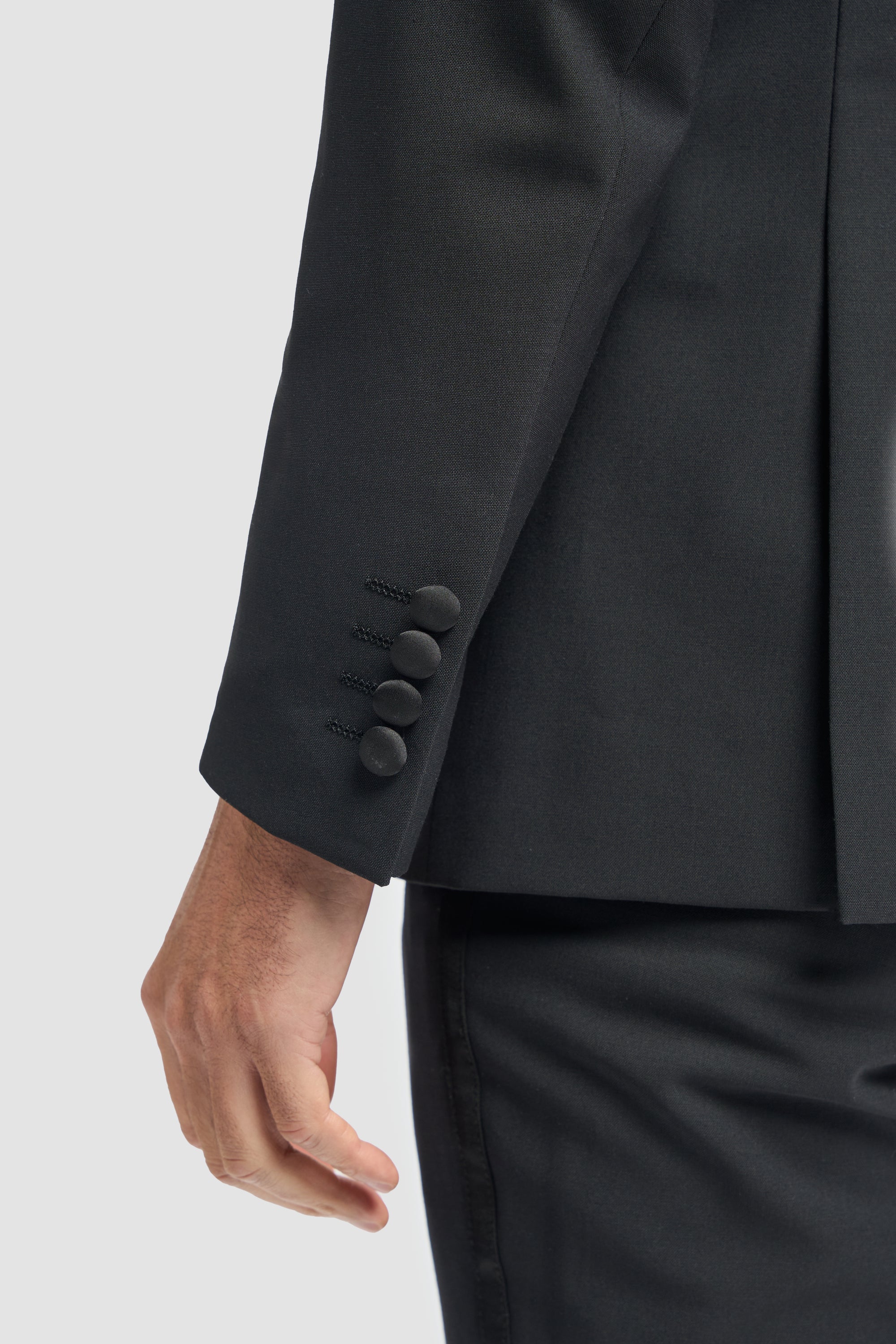 Aspen - Мъжки черен смокинг сватбен костюм от 2 части