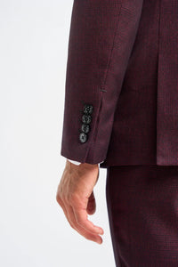 Заглавие на продукта: Мъжки кариран костюм в небесносин цвят с контрастни тъмносини панталони