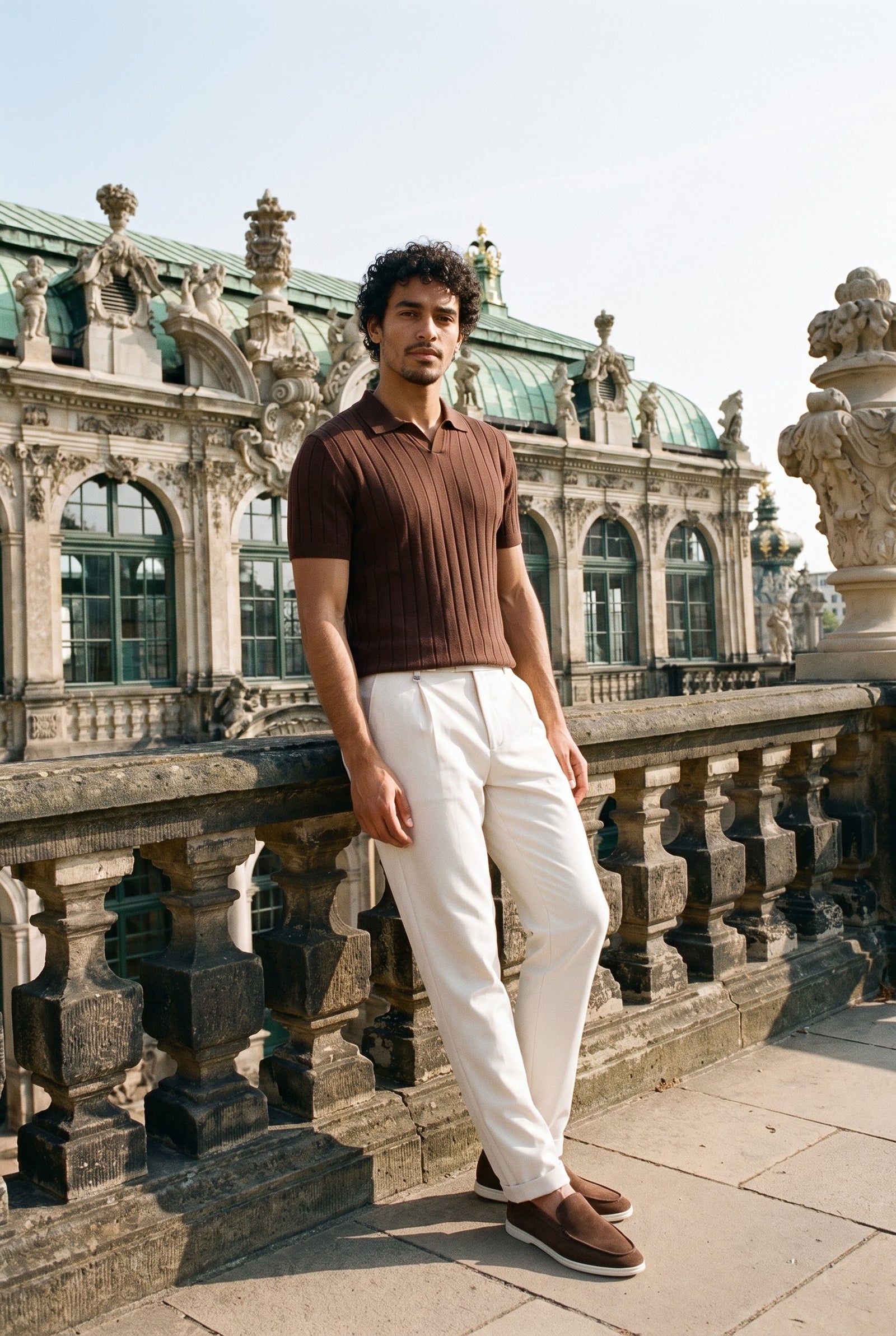 Look #1027 styled with Мъжки кремави плисирани панталони Gurkha с регулируема талия, вталени, стеснени
