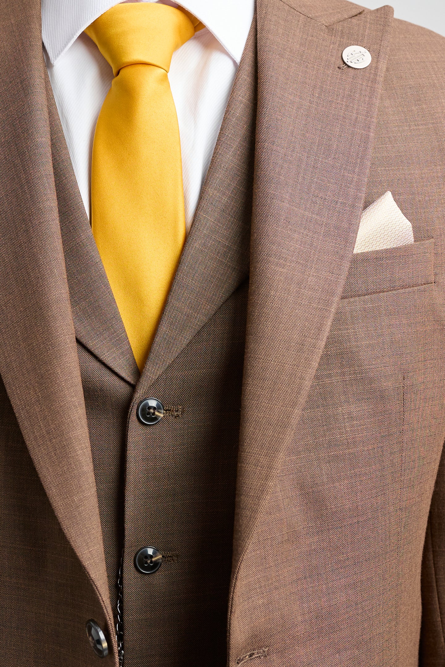 Мъжки костюм от 3 части James, обикновен кафяв, с класическа кройка