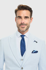 Мъжко небесносиньо сако с прилепнала кройка