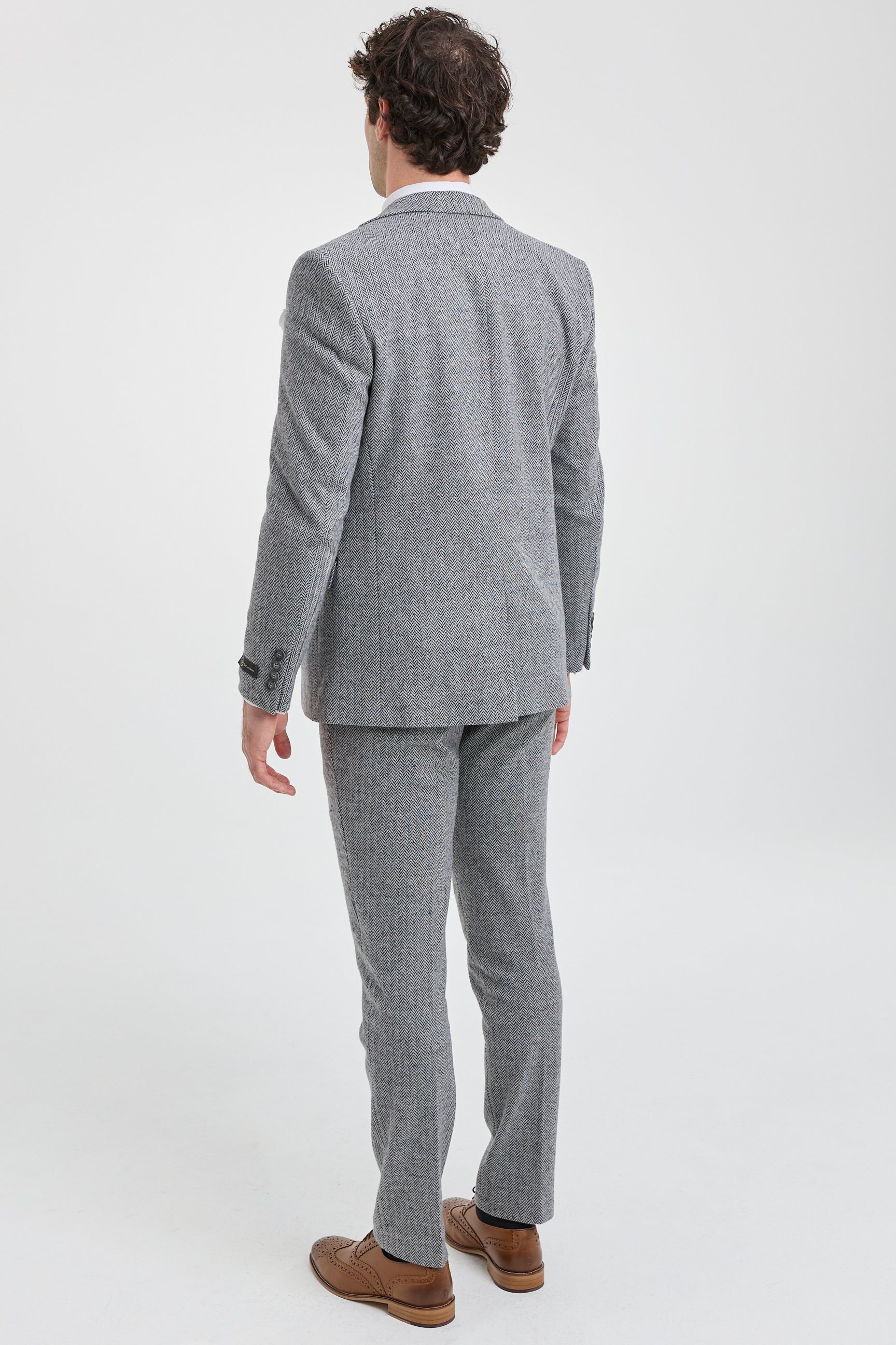 Мъжки светлосив костюм от 3 части от туид, риленска кост - STZ11