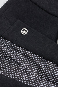 Мъжки черен винтидж костюм от 20-те години на миналия век